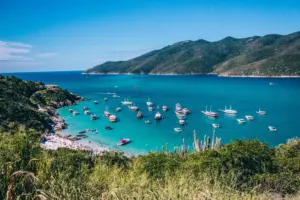 fotografia da praia de arraial do cabo