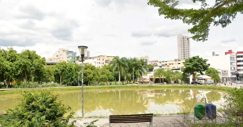 Concurso Prefeitura de Nova Serrana: Saíram editais com 100 vagas!