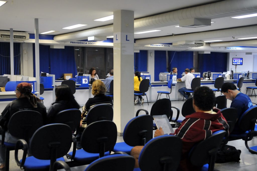 Concurso INSS: Audiência na Câmara debate falhas no atendimento! 4 Nova-inss