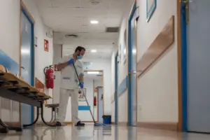 Auxiliar de Serviços Públicos