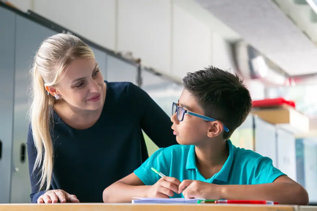 Ajudante de Ensino