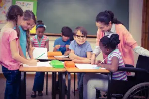 Cuidador de Alunos com Necessidades Especiais