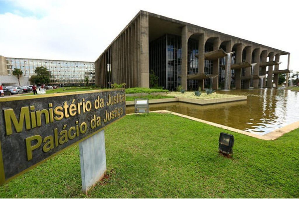 Concurso Ministério da Justiça: Solicitação de edital com 365 vagas é confirmado! 1 Ministério da Justiça 2