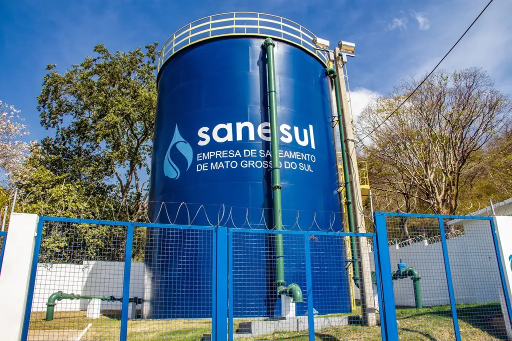 Concurso Sanesul: Edital publicado com 90 vagas. Iniciais de R$7 mil!