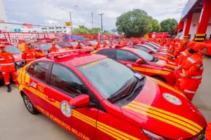 Fotografia dos carros dos bombeiros pi