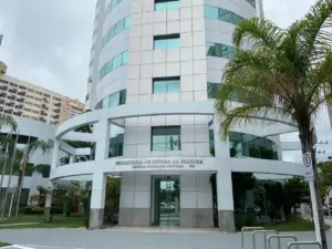 fotografia do prédio da sefaz ac