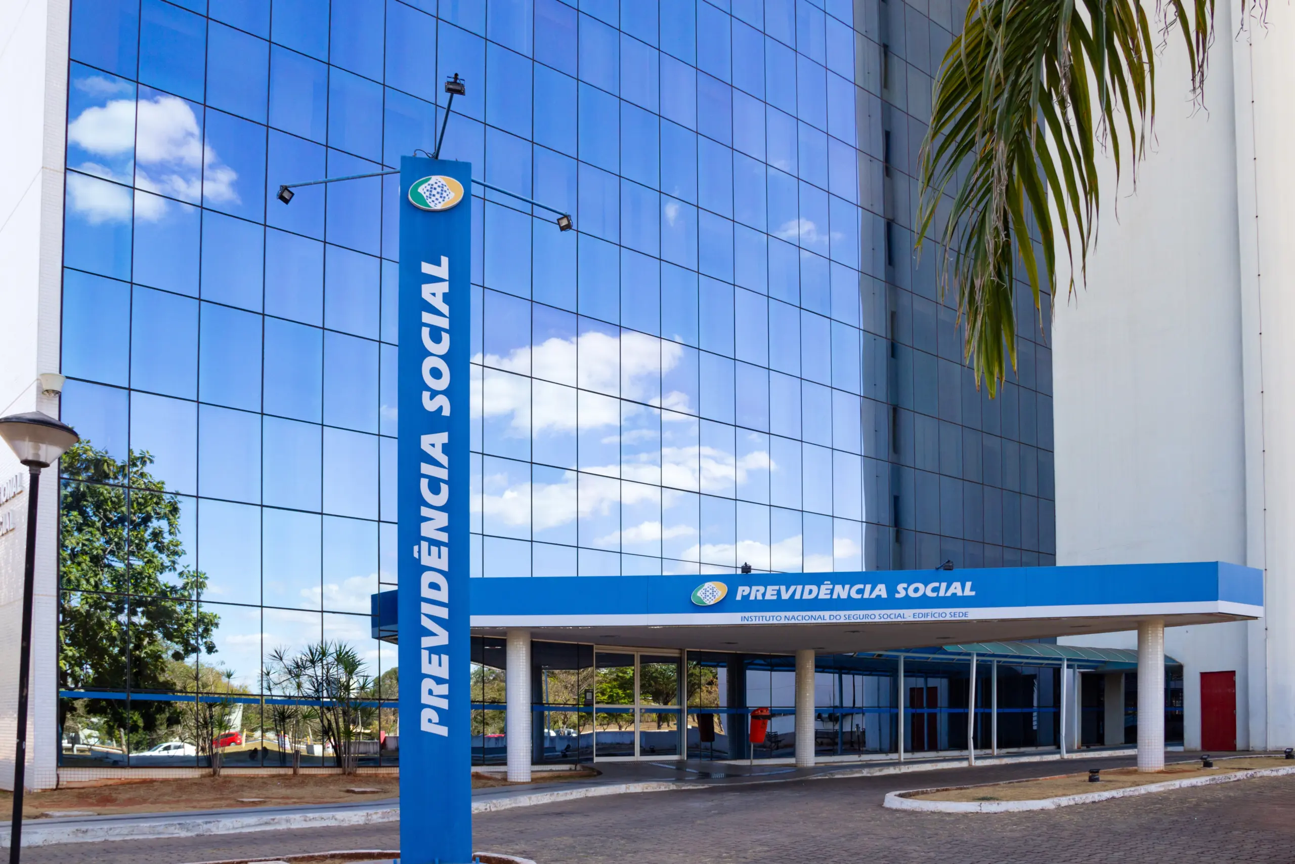 1.800 aprovados do Concurso INSS serão Convocados, diz Esther Dweck!