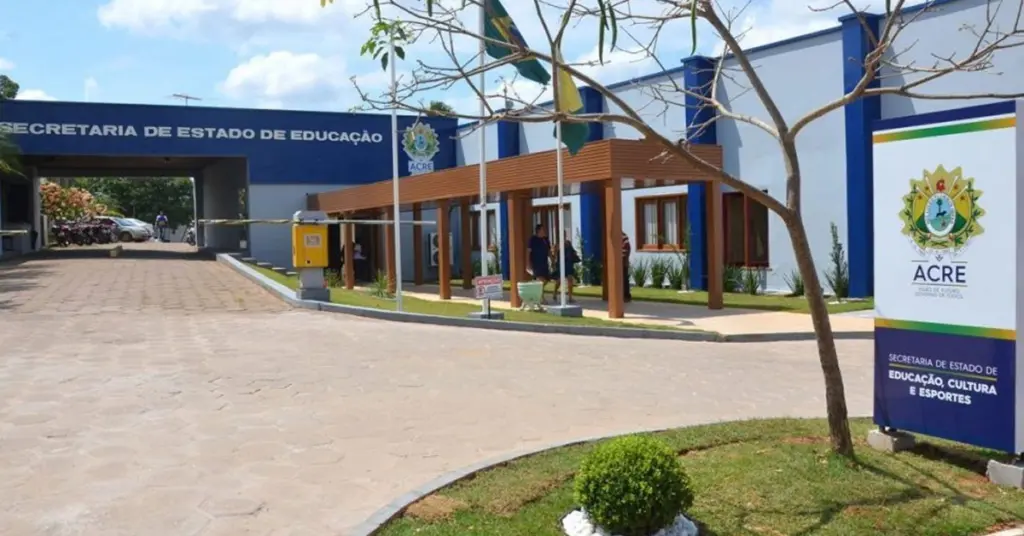 Concurso SEE AC: Edital publicado com 3 mil vagas para a educação!
