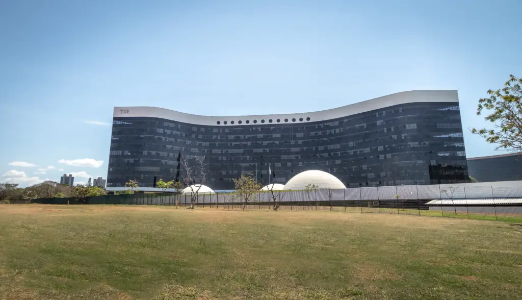 Edifício sede do Tribunal Superior Eleitoral em Brasília/DF.