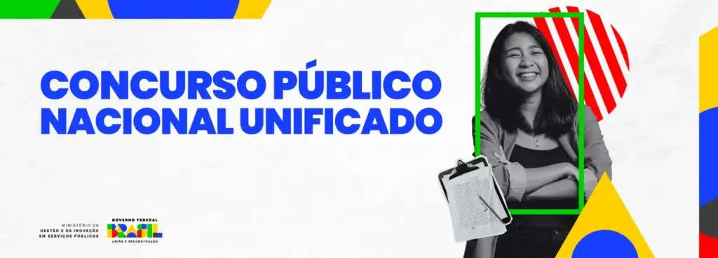 menina sorrindo ao lado de letreiro escrito concurso público nacional unificado