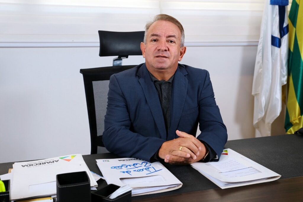 Concursos GO: Prefeito de Aparecida anuncia diversos editais com mais de mil vagas! 1 prefeito vilmar mariano foto wigor vieira editais anunciado prefeitura aparecida go