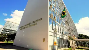 Fotografia do prédio do Ministério do Turismo