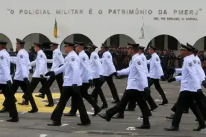 fotografia de policiais militares