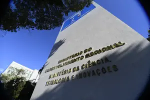 fotografia da fachada do mcti