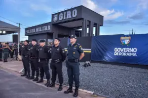 Fotografia de policiais militares