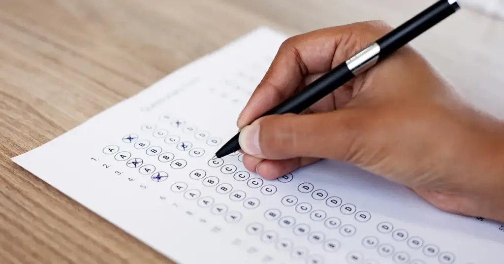 Quais são os critérios para autorização de concursos públicos?