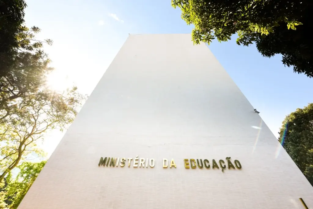 CNU professores: MEC cria guia prático para a prova nacional!