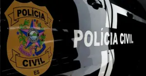 Visão lateral da viatura da Polícia Civil do Espírito Santo / Concurso PC ES