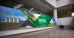 Hall do Banco Regional de Desenvolvimento do Extremo Sul / Concurso BRDE