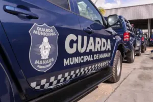 Viaturas da Guarda Municipal de Manaus estacionadas em base operacional. - Concurso Guarda de Manaus