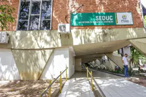 Fachada da Secretaria de Estado da Educação do Piauí em Teresina. - Concurso Seduc PI 2025