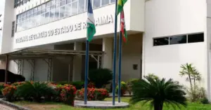 Frontal da fachada do prédio do TCE RR / Concurso TCE RR