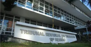 Fachada do prédio doTribunal Regional do Trabalho da 10ª Região / Concurso TRT 10