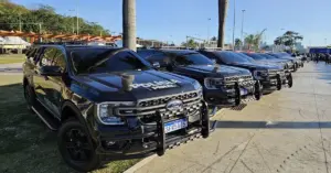 Viaturas da Secretaria de Justiça do Espírito Santo estacionadas / Concurso Sejus ES