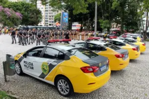 Carro da Polícia Militar do Paraná do concurso PM PR soldado