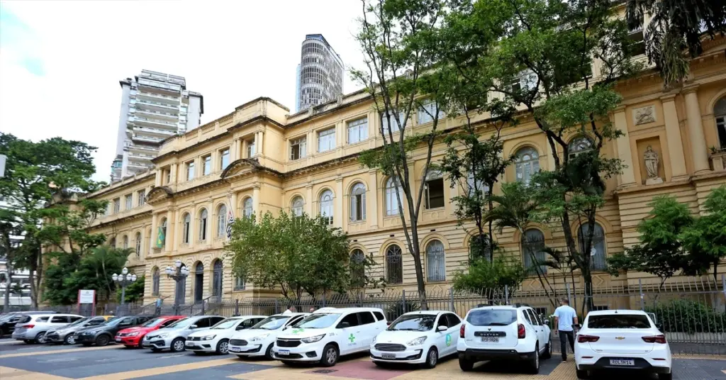 Concurso SEE SP de nível médio está em pauta! 19 mil vagas! 1 Fachada da secretaria de educação do estado de São Paulo do concurso SEE SP.