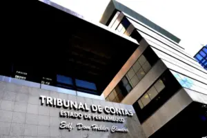 Fotografia do prédio do TCE PE