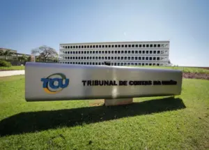 Imagem da fachada e logo do Tribunal de Contas da União do concurso TCU