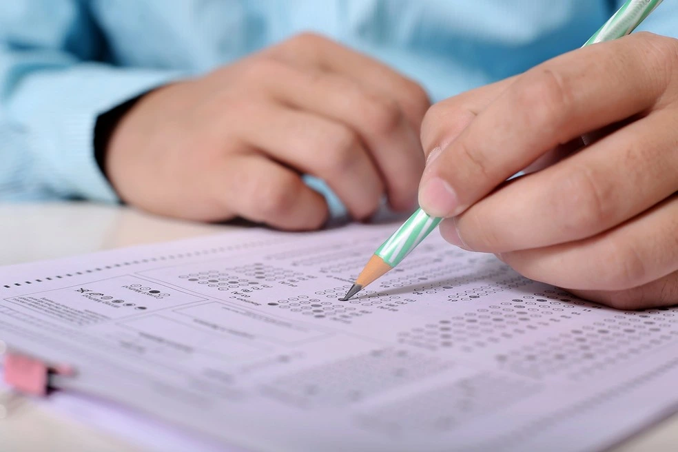 Concursos federais: Reestruturação salarial segue para votação no Senado!
