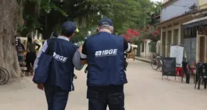 Dois pesquisadores do Instituto Brasileiro de Geografia e Estatística do concurso IBGE