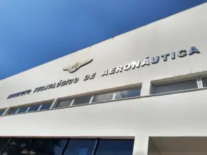 fotografia da fachada do prédio do ita