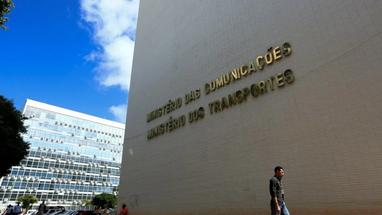 Concurso Ministério dos Transportes: Edital solicitado com 472 vagas!
