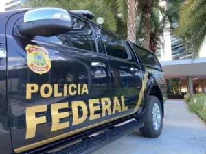 Carro da Polícia Federal do concurso PF 2025