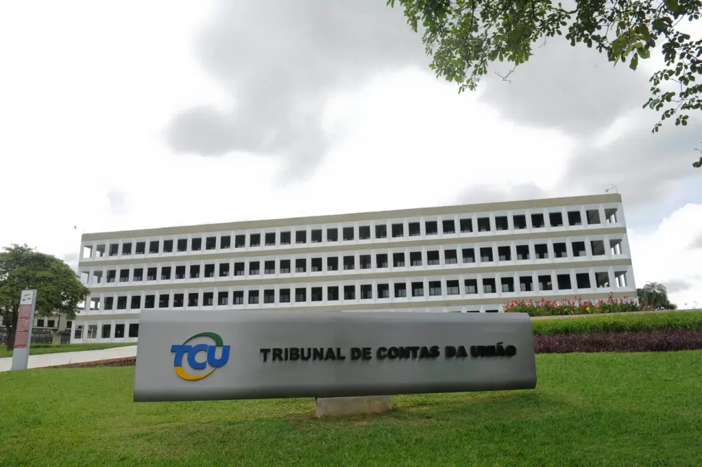 Concurso TCU: Plano de carreira aprovado! Salários de R$38 mil!