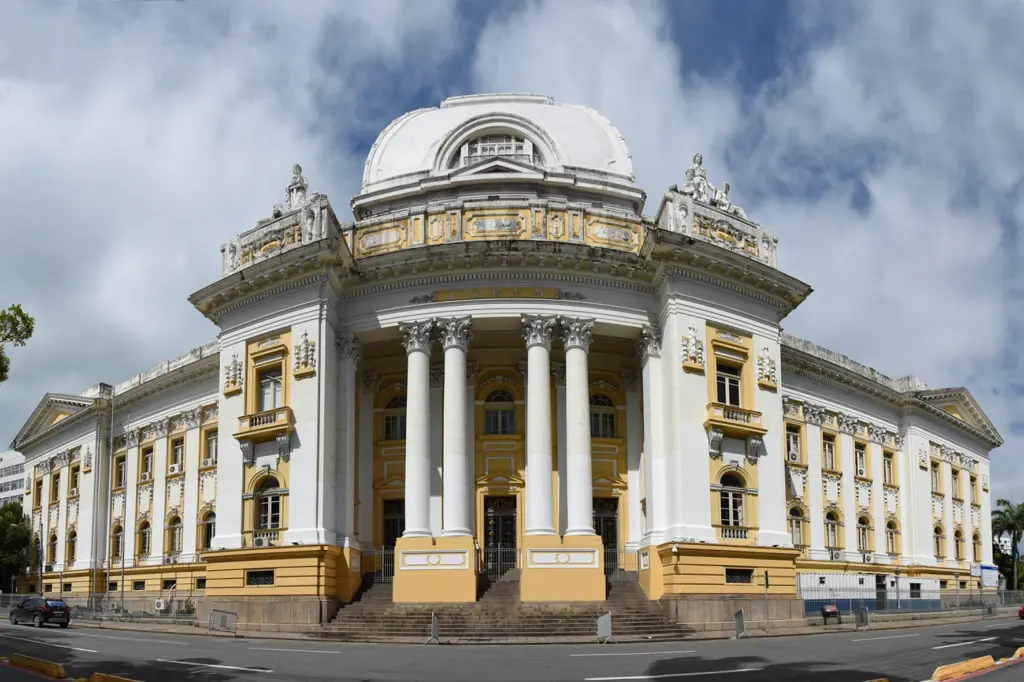 Concurso TJ PE tem banca definida! Vagas de níveis médio e superior!