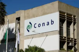fotografia da fachada da conab
