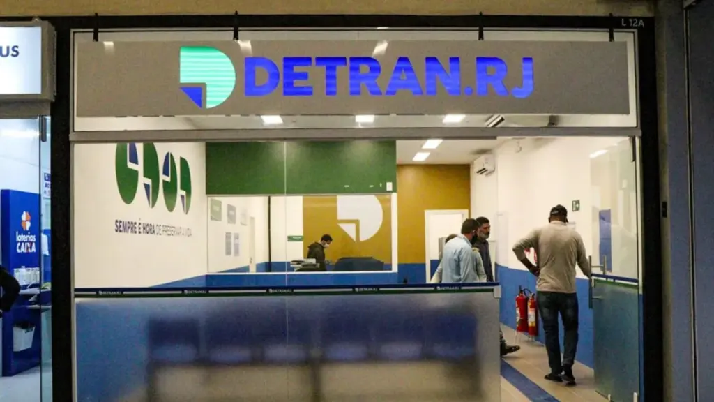 Concurso Detran RJ: Presidente confirma edital com 552 vagas em dezembro! 1 Entrada do Detran do concurso Detran RJ