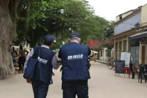 Agentes aprovados no concurso do IBGE 2025 atuando