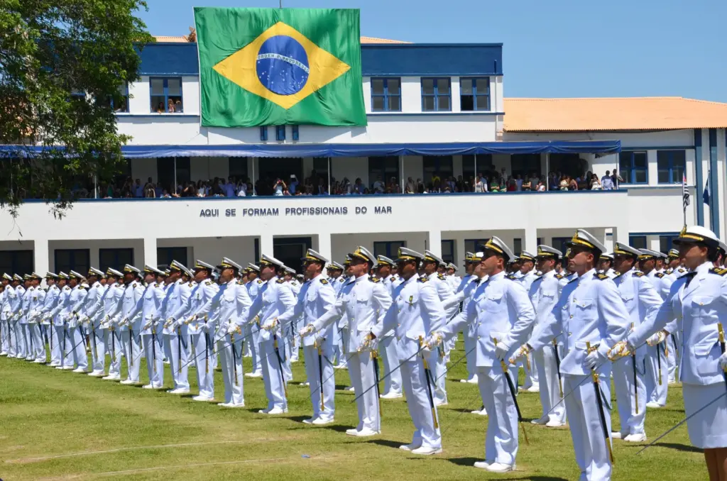 Concurso Marinha CNU: 140 vagas e até R$12 mil! Provas em 5/10!