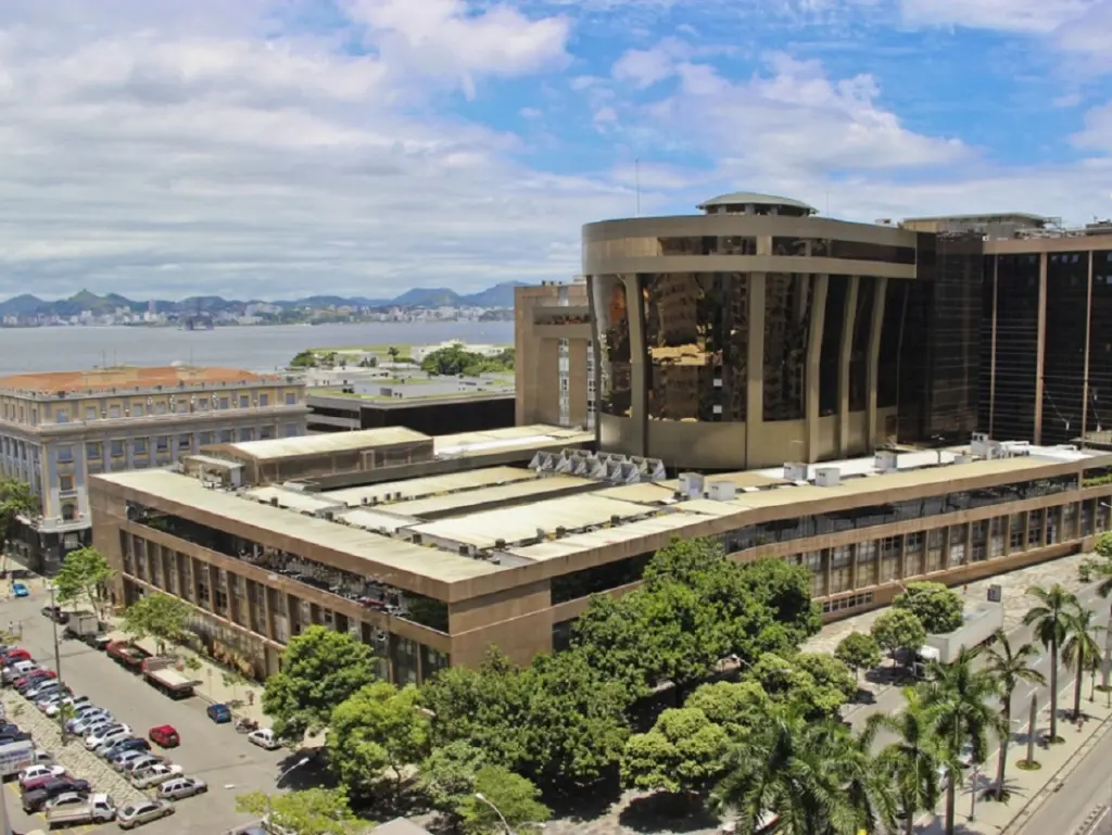 Concurso TJ RJ em 2025! Contrato com a banca está em análise!