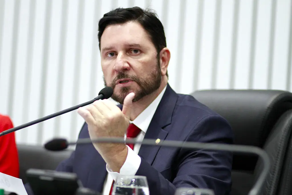 Deputado fala sobre novo edital do concurso Alece 2026